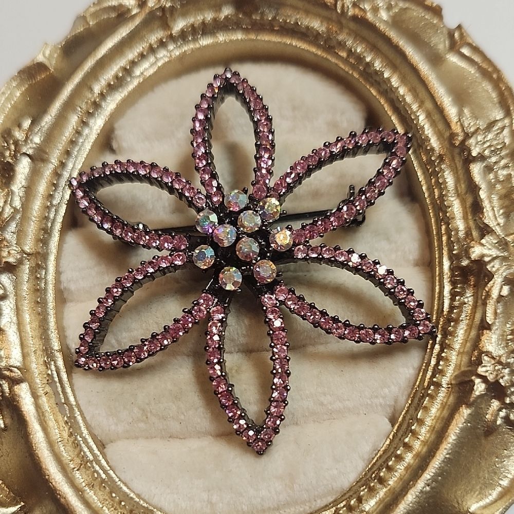 Best Brand Pink Crystal Flower Brooch